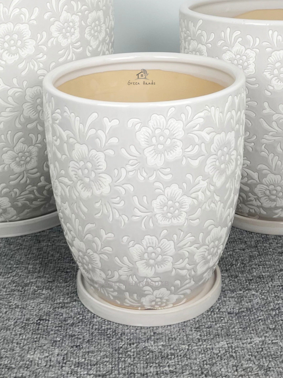 Antique Floral Ceramic Pots: Aesthetic Elegance for UAE Minimalist Spaces