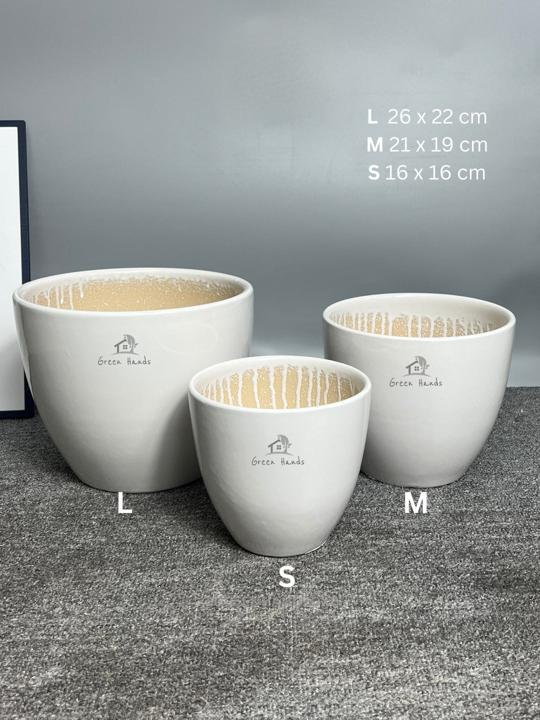 Minimalistic Modern Glossy Ceramic Pots in Dubai & Abu Dhabi: Perfect for Plants with Drain Holes and Base Plates