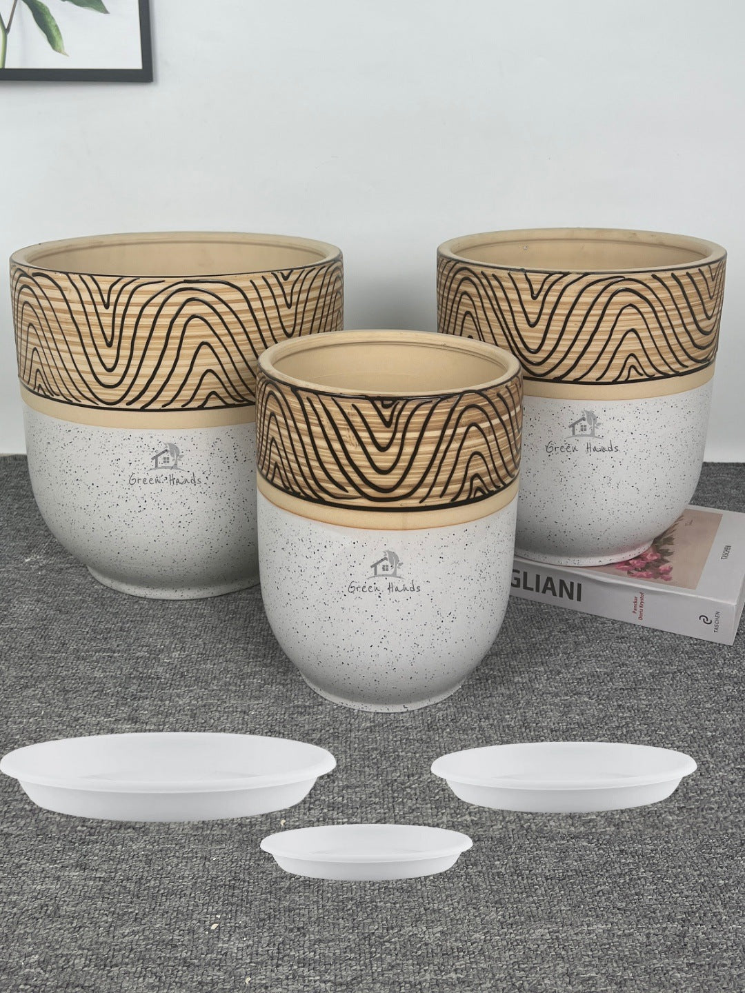Wooden White Ceramic Pots: Nature-Inspired Artistry in UAE