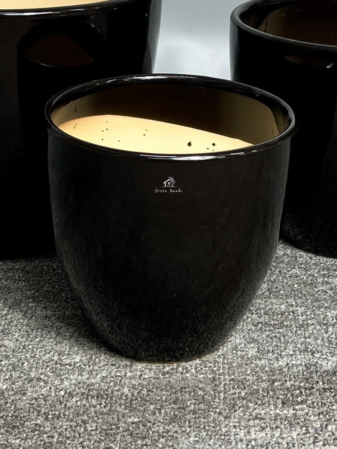 Sleek Black Ceramic Pots in Dubai & Abu Dhabi: Minimalistic Modern Design with Drain Holes